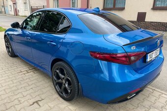 Alfa Romeo Giulia Q4 Veloce - 3