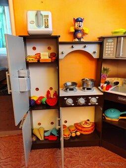 Dětská kuchyňka KidKraft s příslušenstvím - 3