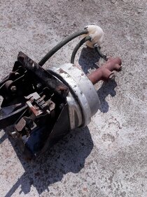 POSILOVAČ BRZD S VÁLCEM A PEDÁLY ŠKODA 120 NOVÉ - 3