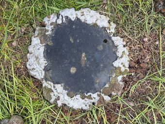Prodám dva litinové kříže a jiné - 3