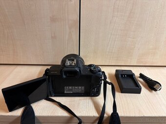 Canon EOS M50 - 3