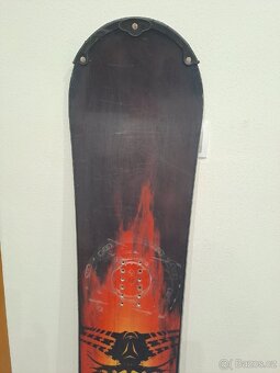 Snowboardové prkno ATOMIC - 3