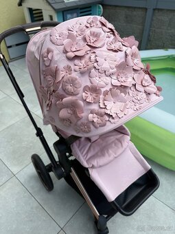 Prodám kočárek Cybex Priam – Simply Flowers Light Pink, - 3