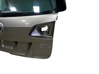 Páté dveře zlatošedá metalíza LC8Y VW Passat B7 kombi 2012 - 3