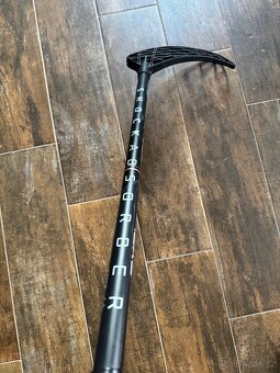 Florbalka EXEL Shock Absorber Black 101cm - 3
