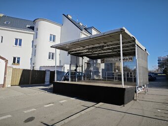 Mobilní pódium. 6x4m, 6x6m, 8x6m - 3