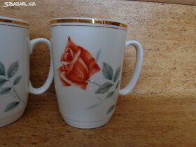 Pět kusů porcelánových hrnků na čaj - 3