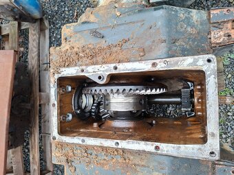 Zetor 7711 diferak s portály - 3