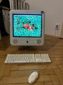 Stolní počítač Apple eMac 2001 - 3