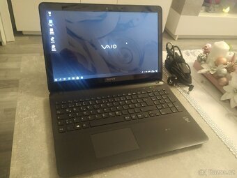 Sony Vaio SVF152C29M - 3