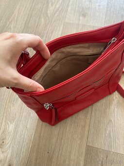 Červená kabelka přes rameno - jako nová - 3