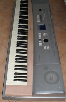 Digitální piano Yamaha Portable Grand DGX 620 - 3