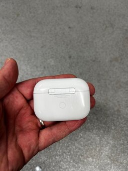 Pouzdro Apple AirPods Pro 1. generace - 3