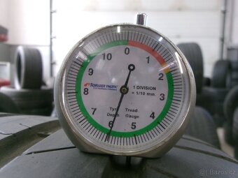 285/40 R20 PIRELLI (5,5-6mm) č.15635/b7 - 3