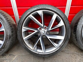 ALU kola Škoda VEGA 19" 8J ET44 + pneu 235/40/R19 - 3