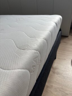 Postel s matrací 160x200 - 3