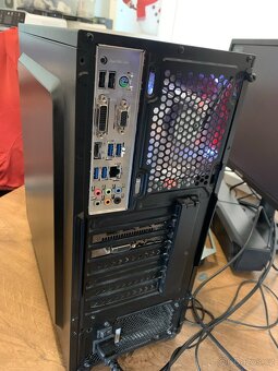 🖥️ Herní PC s Ryzenem a RX 470 – 16 GB RAM, SSD, DVD - 3