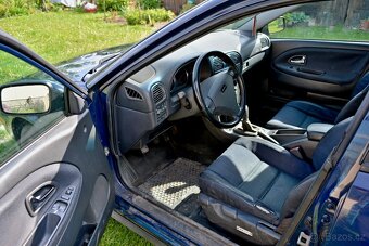 VOLVO V40 - 3
