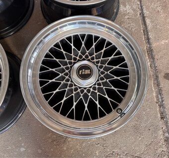 Límcová kola Rial Mesh 8Jx16 + 9Jx16 BMW - 3