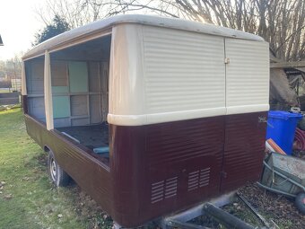 Retro Food Truck - 3