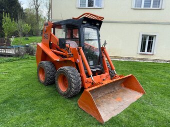 smykový nakladač locust 903  speed + - 3