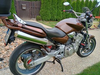 Honda Hornet 900 TOP + nový kufr - 3