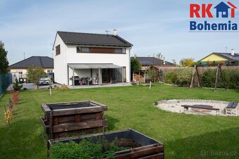 Nabízíme dvoupodlažní nízkoenergetický RD z roku 2018 o disp - 3