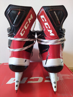 Prodám brusle CCM JetSpeed FT4 PRO 8.5/44 - 3