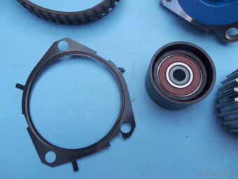 Rozvodová sada SKF s vodní pumpou - VKMC 05193 - 3