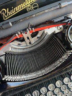 Starý psací stroj Rheinmetall - 3