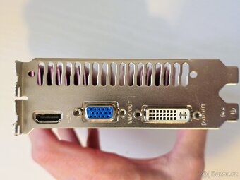 Gainward 8600GT PCI-E 256MB - pasivní chlazení - 3