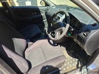 Mitsubishi carisma RHD - 3