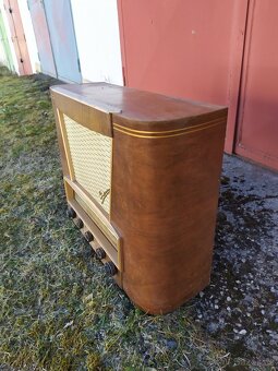 Staré retro rádio Tesla Opera 621A. - 3