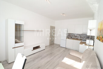Milovice, pronájem bytu 2 + kk, 45 m2, okr. Nymburk - 3