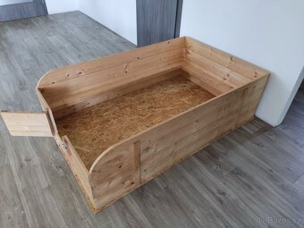 Porodní bedna (box) pro psa s ochranou proti zalehnutí - 3