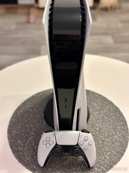 PS5 s mechanikou a zárukou - 3