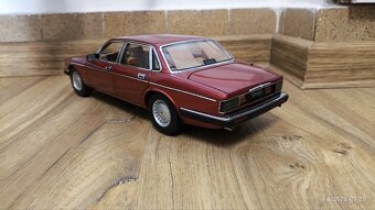 Model Jaguar XJ6 XJ40 1:18 Almost Real - 3