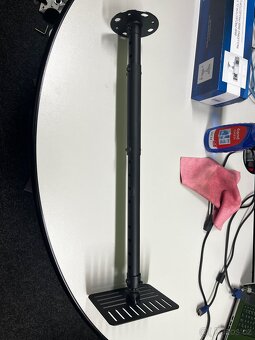 Držák na projektor - 3