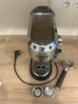 Pákový kávovar Delonghi Dedica - 3