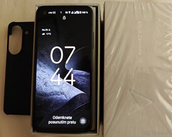 Asus Zenfone 10, záruka - 3