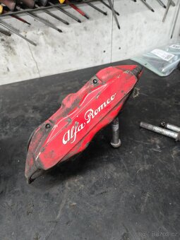 Brembo třmeny Alfa Romeo - 3