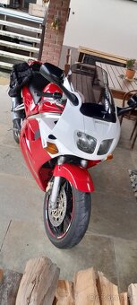 Honda VFR 750, RC 36 - 3