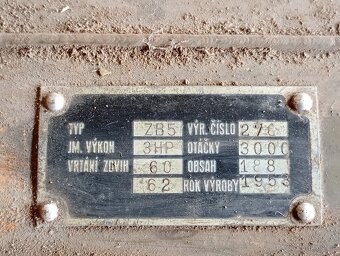 Vojenský stacionární benzínový agregát ZB5 z roku 1953 - 3