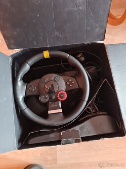 Herní volant Logitech Driving Force GT - 3