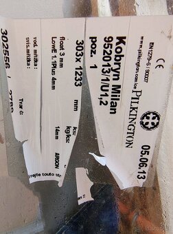 Dvoukřídlé okno, dřevo, včetně rámu a kování - 3