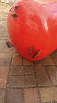 Prodám expanzní nádobu 320l - 3