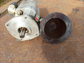 Hydraulické čerpadlo Jihostroj - 3