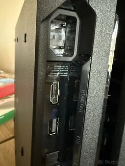 PlayStation 4 Pro 1TB + 3 ovladače + 9 her - 3