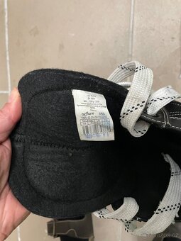 Hokejové brusle - 3