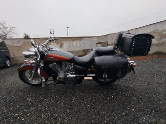 Honda VT750 - 3